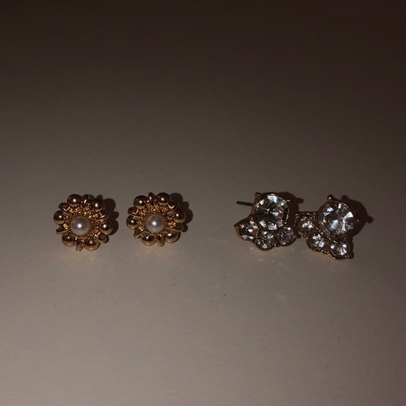 Set of gold earrings. - Picture 1 of 3
